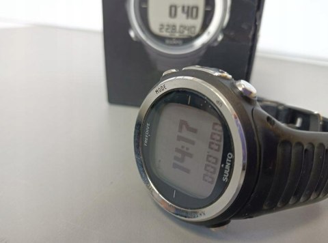 Komputer nurkowy Suunto D4F nurkowanie z rurką