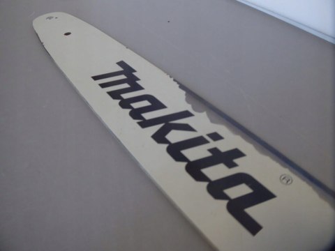 Piła łańcuchowa Makita 1800 W / 2,34 KM