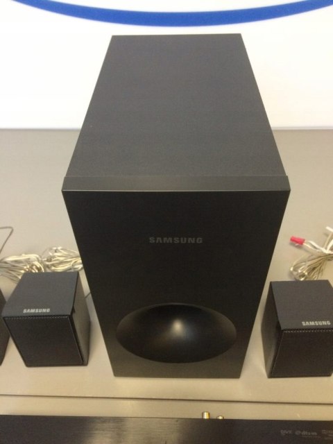 Kino domowe Samsung HT-J4500 czarny 500 W 5.1 kan.