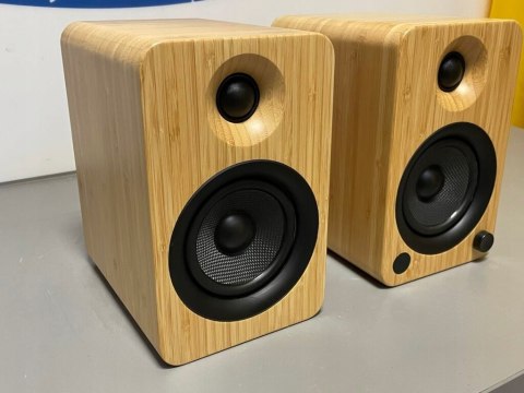 Kanto YU4 BAMBOO Bluetooth Powered Speakers - 140 Watts ZDJĘCIA W AUKCJI Kanto YU4 BAMBOO Bluetooth Powered Speakers - 140 Watts ZDJĘCIA W AUKCJI