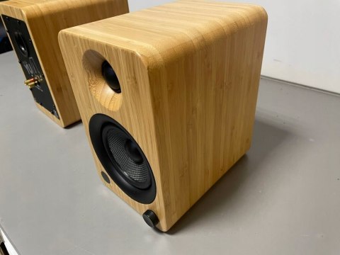 Kanto YU4 BAMBOO Bluetooth Powered Speakers - 140 Watts ZDJĘCIA W AUKCJI Kanto YU4 BAMBOO Bluetooth Powered Speakers - 140 Watts ZDJĘCIA W AUKCJI