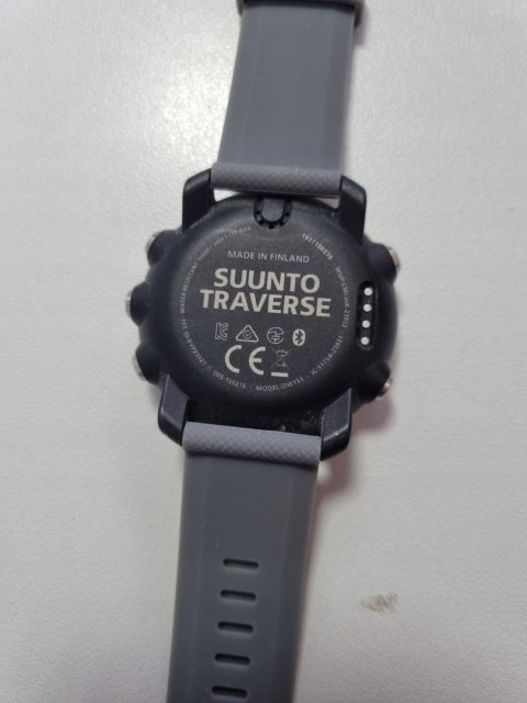 Suunto Traverse Zegarek SS021843000 Black GPS -- SZARY PASEK ---