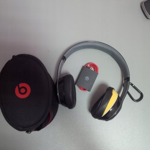 Słuchawki nauszne Apple Beats Solo2 Wireless