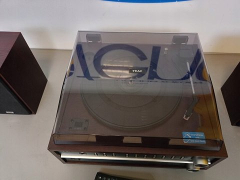 Gramofon TEAC MC-D800 CHERRY BT CD USB FM