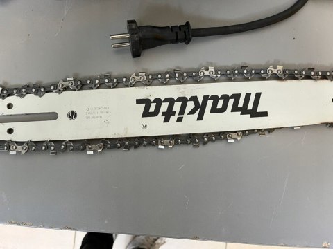 Piła łańcuchowa Makita UC4041A 1800 W / 2,34 KM