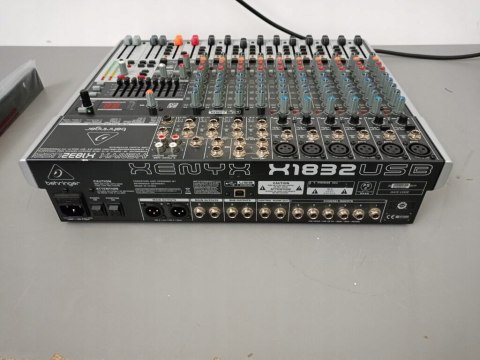 Mikser Behringer Xenyx X1832USB 18 - kanałowy
