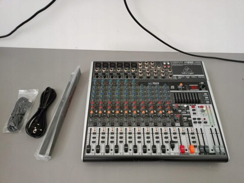 Mikser Behringer Xenyx X1832USB 18 - kanałowy
