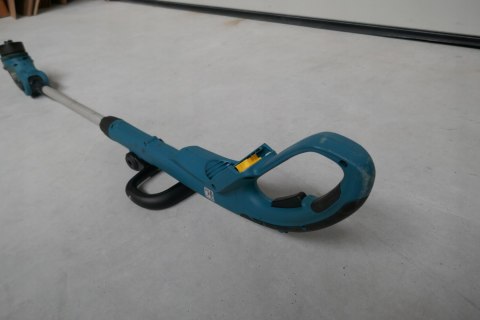 Podkaszarka kosa Akumulatorowa Makita DUR181z 18v na baterie żyłkowa trawy