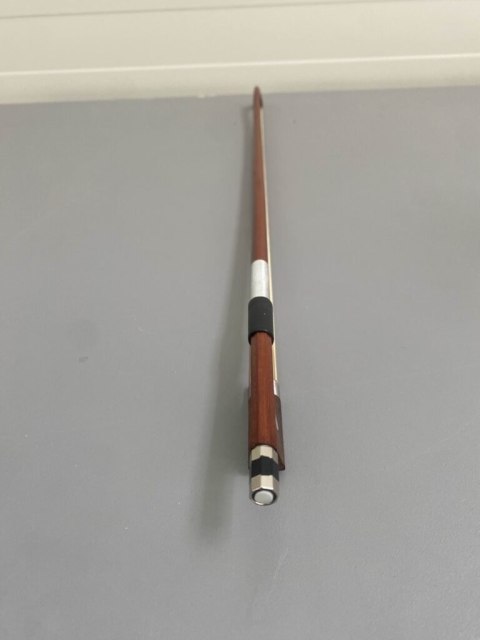 Smyczek do skrzypiec z końskiego włosia rozmiar 1/8 idealny dla dzieci