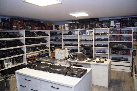 Denon DJ SC Live 2 Standalone DJ, sampler