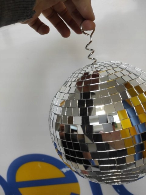 Lustrzana kula dyskotekowa 20 cm idealna na imprezę lub efekt świetlny