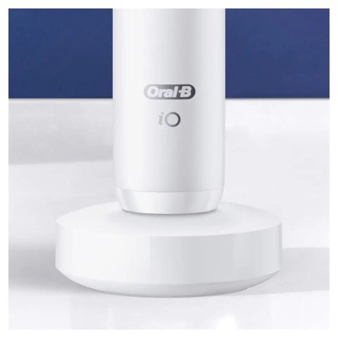 SZCZOTECZKA ORAL-B IO SERIES 8N WHITE ALABASTER