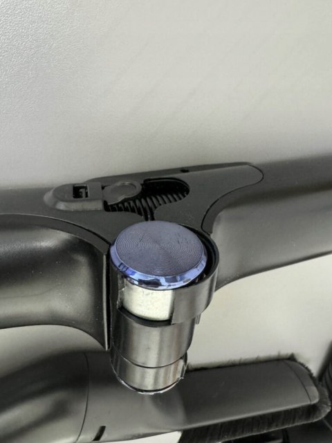 Odkurzacz pionowy Shark IZ320EUT czarny