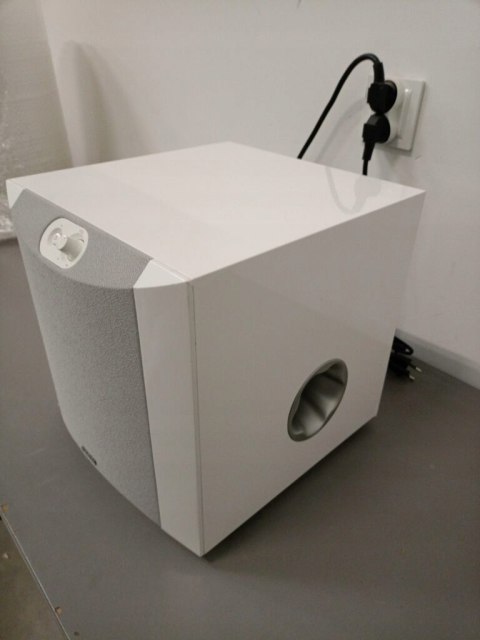 Yamaha NS-SW200 subwoofer aktywny biały piano