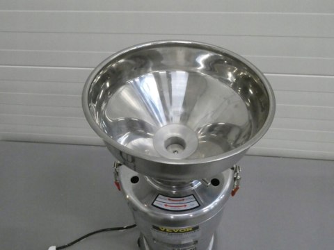 Elektryczna maszyna do masła orzechowego