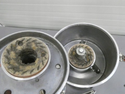 Elektryczna maszyna do masła orzechowego