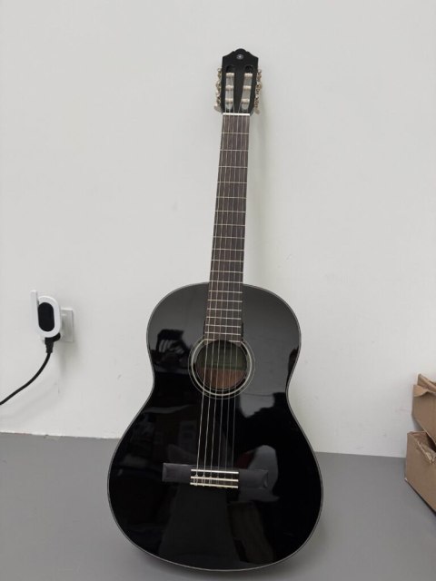 Gitara klasyczna Yamaha Flamenco Praworęczna