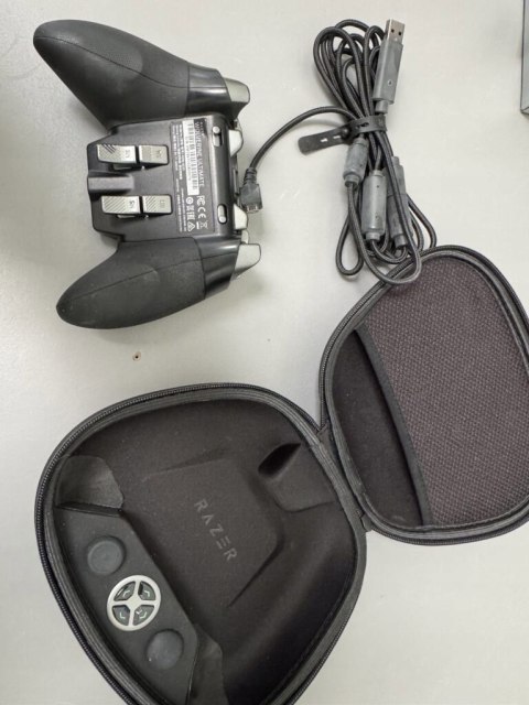 Razer Wolverine Ultimate kontroler pad Xbox PC