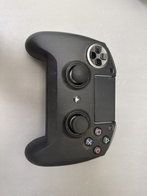 Kontroler Pad Razer Raiju Ultimate do PS4 i PC czarny
