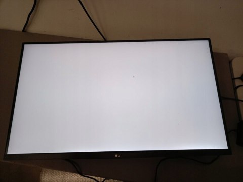 Monitor LED LG 32UN880-B.BEU 31,5 " 3840 x 2160 px IPS / PLS