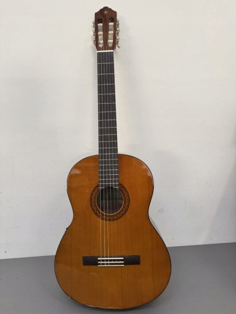 Gitara klasyczna Yamaha Flamenco Praworęczna