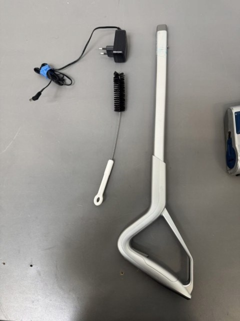 Odkurzacz pionowy eziclean Cyclomax P410 srebrny/szary