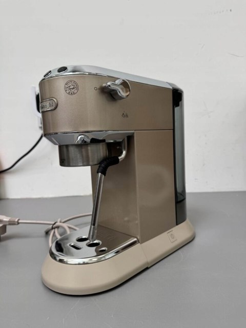 Kolbowy ekspres ciśnieniowy De'Longhi EC885.BG 1300 W beżowy/brązowy