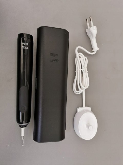 Oral-B Pro 3 - 3500 - Czarna szczoteczka elektryczna w technologii Braun