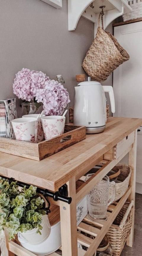 Czajnik elektryczny Gorenje K15RL 2200 W 1,7 l żółty/złoty