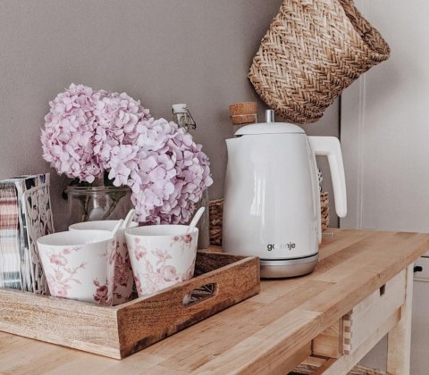 Czajnik elektryczny Gorenje K15RL 2200 W 1,7 l żółty/złoty