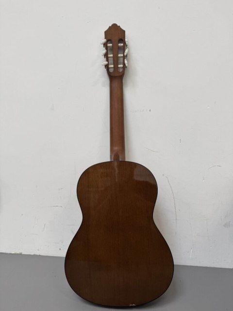 Gitara klasyczna Yamaha Cutaway Praworęczna