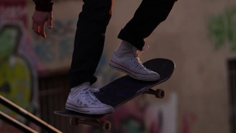 Aparat bezlusterkowy SONY Alpha ILCE6400LB + Obiektyw 16-50mm f/3.5-5.6 OSS