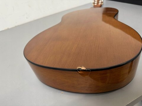 Gitara klasyczna Yamaha Cutaway Praworęczna