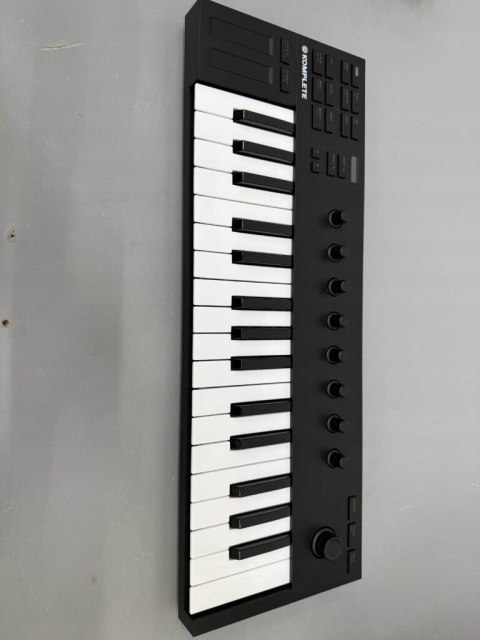 Klawiatura Native Instruments Komplete Kontrol M32