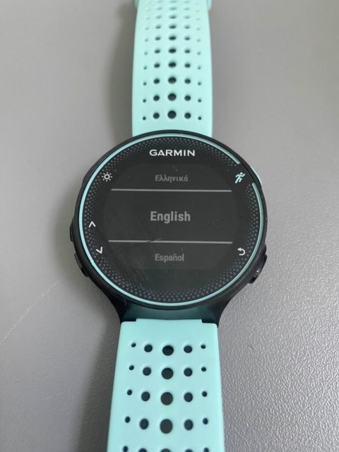 Smartwatch Garmin Forerunner 235 czarny
