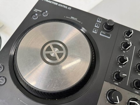 Kontroler Native Instruments Traktor Kontrol S3