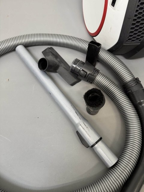 Odkurzacz bezworkowy Miele Boost CX1 PowerLine