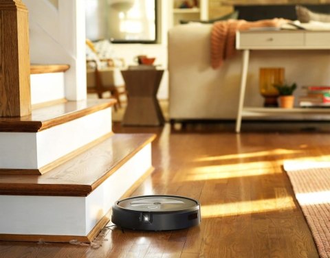 Robot sprzątający iRobot Roomba J7+ czarny