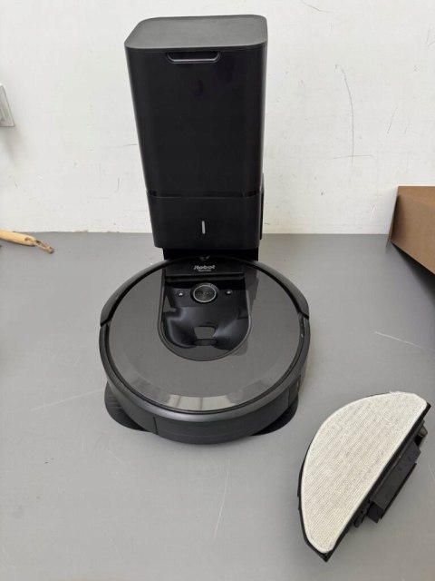 Robot sprzątający iRobot Roomba i8+ Combo (i8578) czarny
