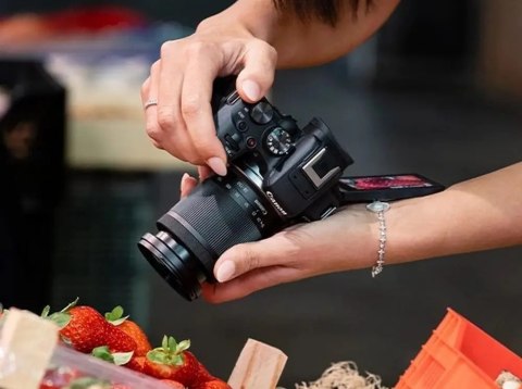 Aparat bezlusterkowy Canon EOS R10 + RF-S 18-45 mm F4,5-6,3