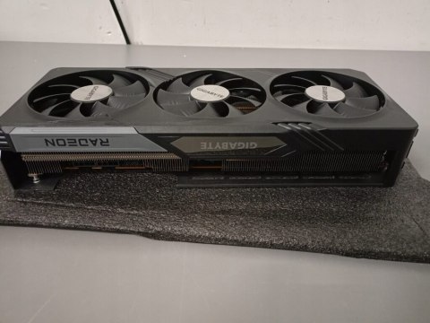 Karta graficzna Gigabyte RX 7700 XT 12 GB