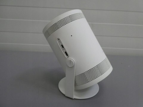 Projektor Samsung The Freestyle LED FHD 550lm URUCHAMIA SIĘ