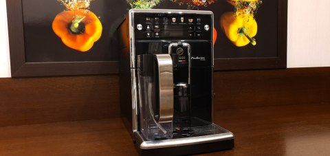 Automatyczny ekspres ciśnieniowy Saeco SM5570/10 1850 W czarny