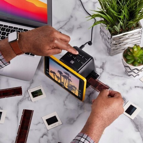 Skaner filmów i negatywów Kodak Slide N Scan 7" Max LCD 22MP RODFS70