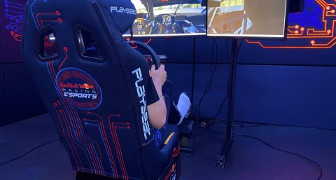 Fotel gamingowy Playseat Evolution PRO Red Bull Racing Esports