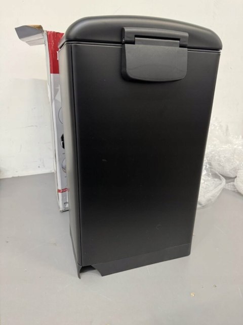 Kosz na śmieci z pedałem Dirt Devil 20l Czarny