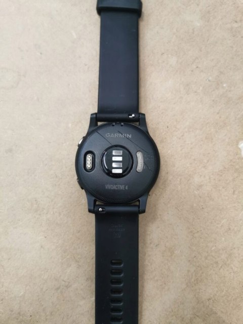 Zegarek sportowy Garmin Vivoactive 4 czarny