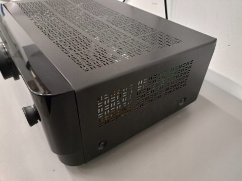 Amplituner Yamaha RX-V6A 7.2 czarny