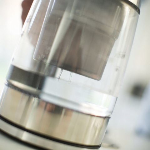 Czajnik elektryczny Russell Hobbs Clarity 20760-57 2200 W 1 l srebrny/szary