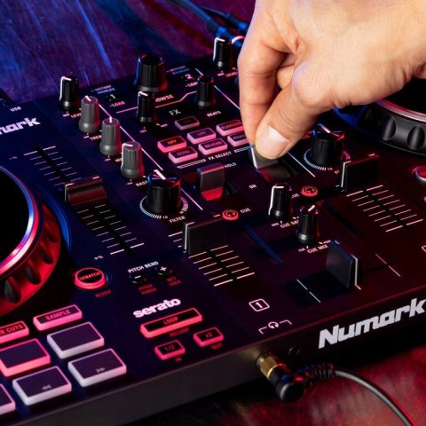 Kontroler DJ Numark Mixtrack Platinum FX
